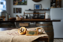 Load image into Gallery viewer, Hawaiian Cacao Chocolate Bar
